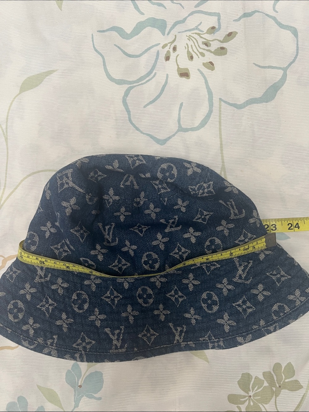 Louis Vuitton Denim Monogram Bucket Hat - Fashion hat - Indigo Blue - Picture 4 of 5